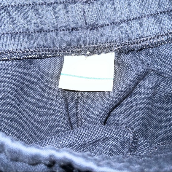 Columbia Women's Trek French Terry 5" Shorts Navy Size XL - Picture 3 of 4